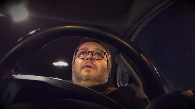Такси в субботу: проверки пропусков, плохие заработки смотреть онлайн