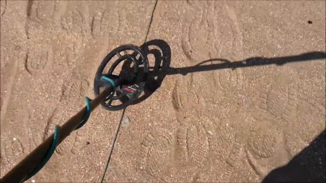 АСЕ 250 с катушкой 6.5х9", реакция на жестяные пивные крышечки и золото смотреть онлайн