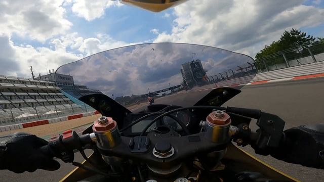 Nurburgring GP circuit - a motorcycle track day on a CBR 600 F4i смотреть онлайн