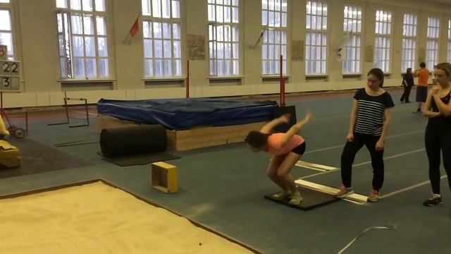 Прыжок в длину с места: Терешина Н. смотреть онлайн