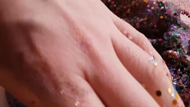 100 Glitter into Clear Slime Mixing | Izabela Stress смотреть онлайн