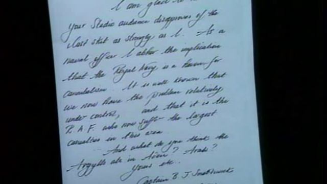 Monty Python - Lifeboat - Cannibalism - Undertaker смотреть онлайн