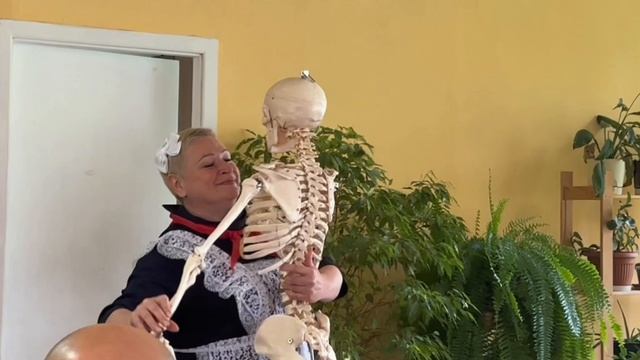 Подарок выпускникам от родителей ВЫПУСК 2023 Лучшие родители!!! смотреть онлайн
