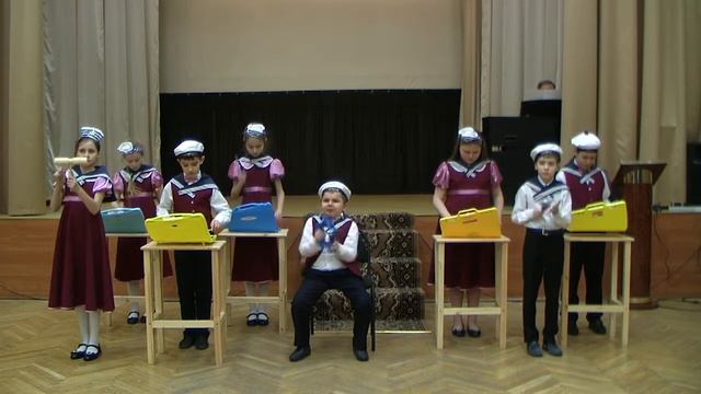 Детский оркестр "Волшебные колокольчики" - Песня о весёлом ветре смотреть онлайн
