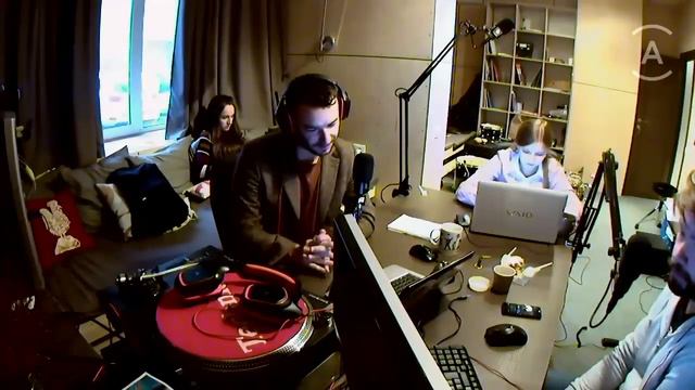 Be in trends с Владом Иваненко - Думчев, Садовый, Кернес, Асад, Сатана (21.10.2015) смотреть онлайн