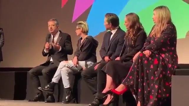 Кристен на премьере фильма "Себерг" на Лондонском кинофестивале - 4 октября 2019 года смотреть онлайн