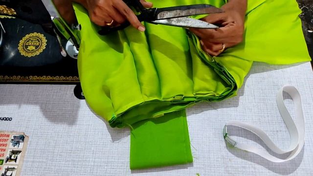 How to stitch elastic For Ghagra and Lehanga in telugu// How to Attach Elastic for Dresses in Telug смотреть онлайн