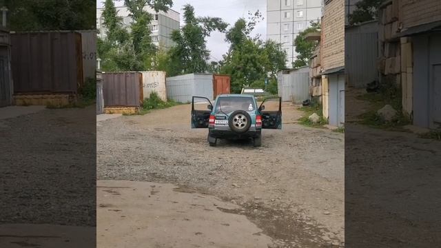 Pajero. 20х3 динамика в дверь kicx headshot. Заведует ими усилитель deafbonce 600.2 смотреть онлайн