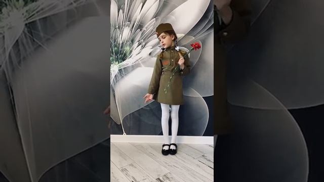 г.Новороссийск, Давницкая Алена. У обелиска. С.Пивоваров смотреть онлайн