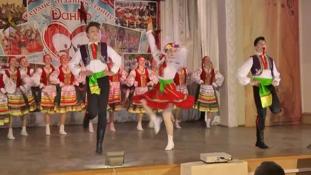 Ансамбль "Данко" - Молдавская сюита (старшая группа) смотреть онлайн