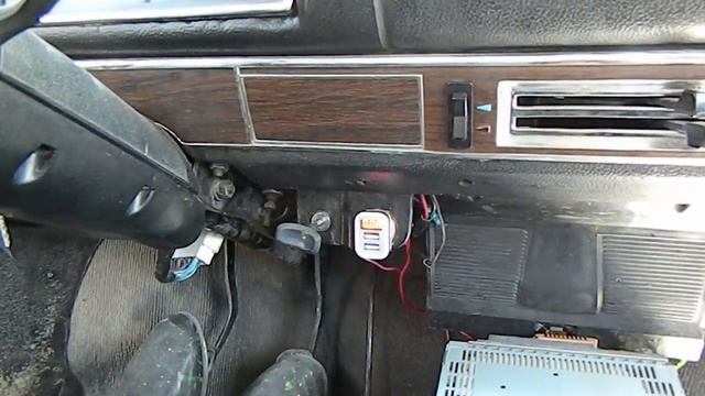 Генератор не даёт зарядки. Замена щёток, классика. смотреть онлайн