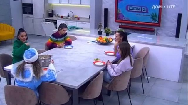 Бухынбалтэ призналась, что она в детстве ходила по домам и выпрашивала деньги смотреть онлайн