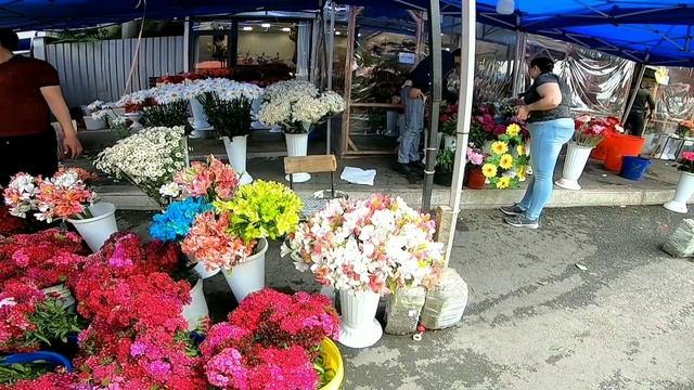Ташкент. Сегодня Родительский день (Радоница), который отмечают православные. смотреть онлайн
