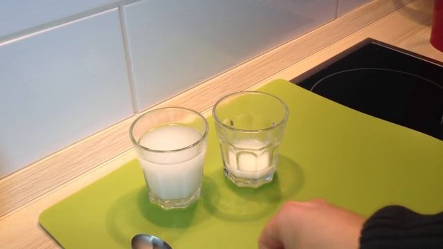 weiße Zähne mit Backpulver - günstig Zähne aufhellen смотреть онлайн