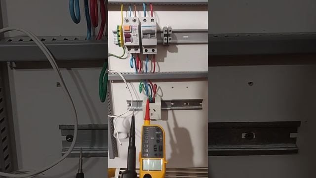 FLUKE t150 смотреть онлайн
