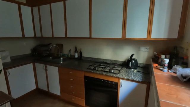 Moving To Barcelona : My Experience, Apartment Rental Tour & Exploring! смотреть онлайн