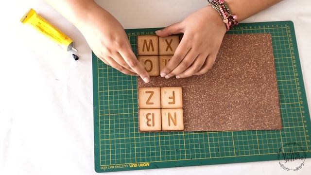DIY Scrabble Tile Coasters смотреть онлайн