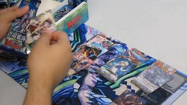 CardFight!!Vanguard Blue Storm Armada Box Opening by Potts Gaming Store San Marcos CA смотреть онлайн