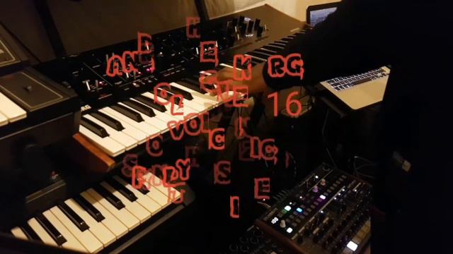 Korg Prologue meets the Vintage Yamaha SK30 For The Godfather Theme смотреть онлайн