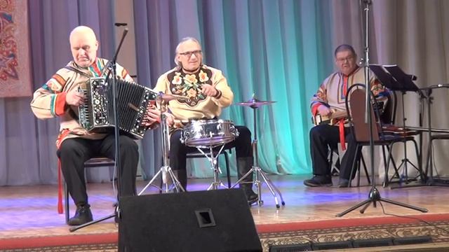 Играй гармонь ковровская - А. Денисов, С. Стручков, А. Корочкин - Веселый наигрыш и Чардаш смотреть онлайн