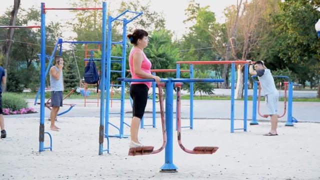 Мариупольские спортивные площадки. смотреть онлайн