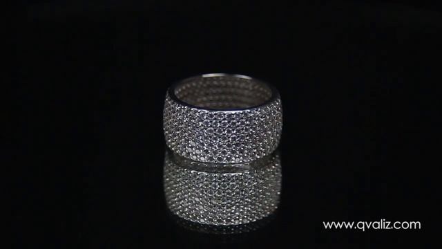 Кольцо серебряное инкрустировано 300-а фианитами.   - К00004