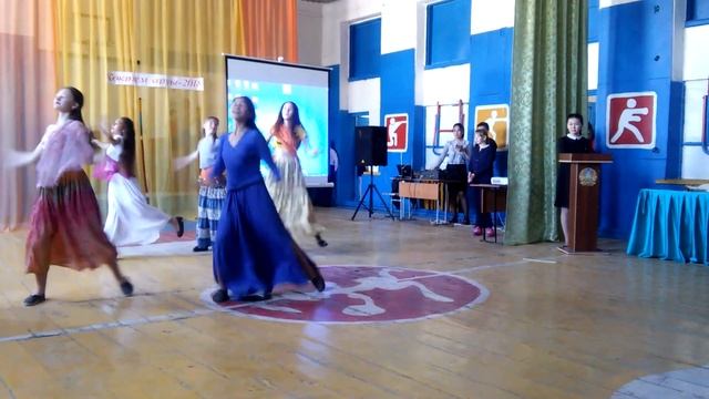 Поздравление от ОСШ №79 г.Шымкента и 7 В класса с днём единства народов Казахстана смотреть онлайн