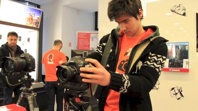 Canon EOS 1D X Shutter Speed @ 12 FPS смотреть онлайн