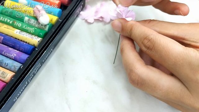 делаю розы из фоамирана без дырокола/ Цветы своими руками/ Закулисье37.1/ Foamiran /flores foami смотреть онлайн