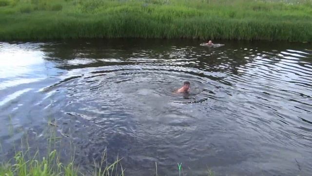 Немец в ледяной реке. Температура 10 градусов смотреть онлайн