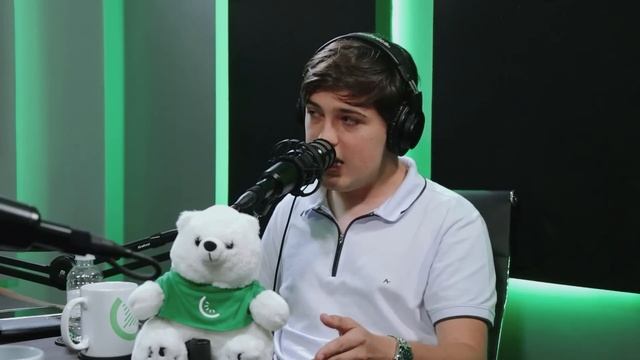 "Ele comprou uma Ferrari e TEM SÓ 18 anos" | Kayky Janiszewski - Kiwicast #63 смотреть онлайн
