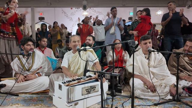 Hare Krishna  KIRTAN  ||  Ajamil Das Prabhu ||  Toronto Kirtan Mela