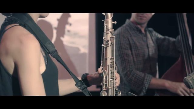 Tori Freestone Trio 'El Barranco' смотреть онлайн