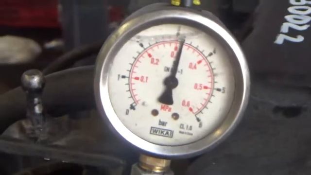 Проверка давления масла в двигателе D4CB 8430022 Grand Starex 174л с EURO IV смотреть онлайн