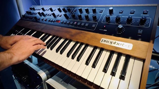 Recreating Yazoo's Situation using a Sequential Prophet 5 смотреть онлайн