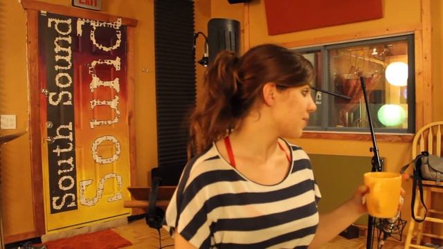 STUDIO!: (Part 3) - Who Is Ila Vue? смотреть онлайн