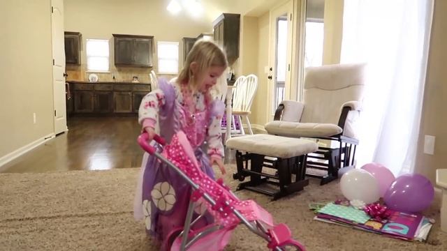 ?Laura's 3 Year Old Birthday Special? смотреть онлайн