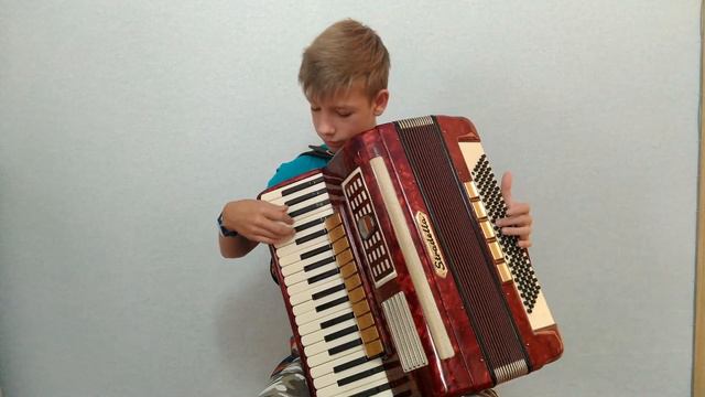 "Ура, Каникулы! и "Кокетка" на аккордеоне смотреть онлайн