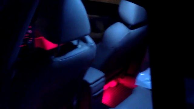 Светодиодная (LED) подсветка ног, дверей и салона смотреть онлайн