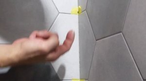 Силиконовая затирка плитки легко и без грязи