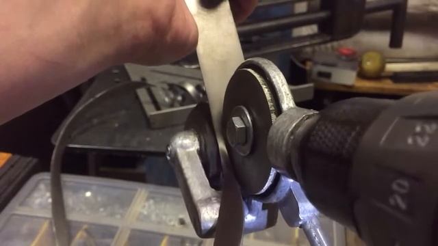Ножницы дисковые самоходные приставка для шуруповерта смотреть онлайн