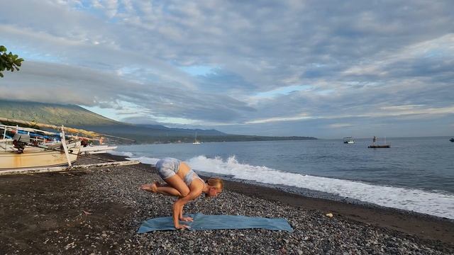 Йога на все тело/ Йога для всех/ Утренняя йога смотреть онлайн