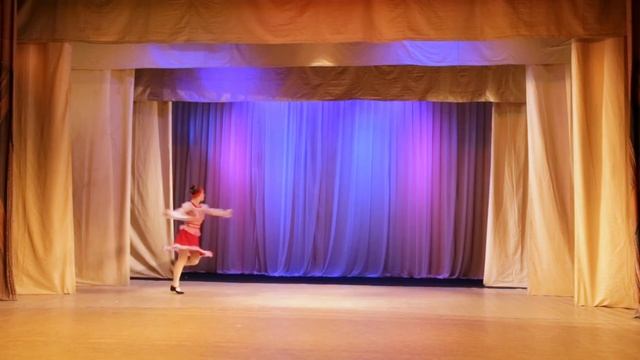 "Душечка-Вертушечка " Семьянова Настя народный танец соло категория 16-19 лет Россия г. Кемерово смотреть онлайн