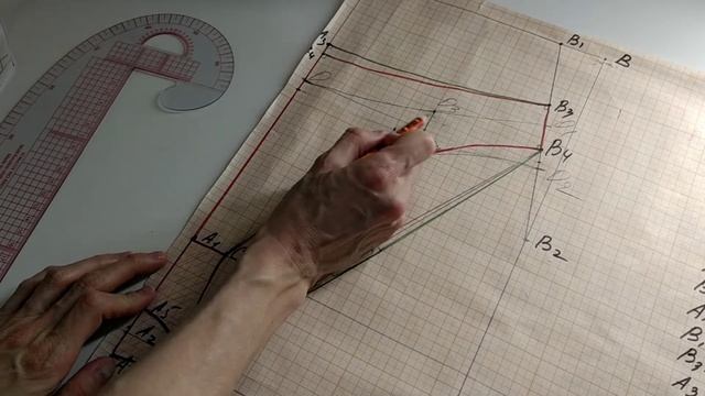 Пошив трусиков на регуляторах. 1 часть - моделирование выкройки. смотреть онлайн