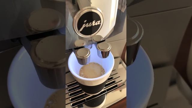 Jura Z10 Flat White video смотреть онлайн