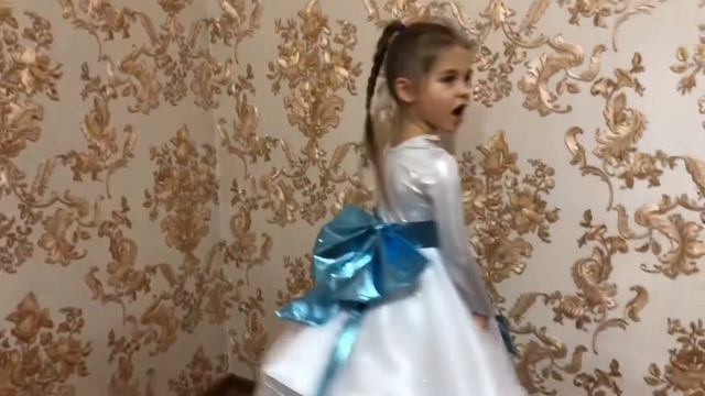 Костюм на елку снежная королева смотреть онлайн