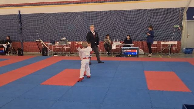Межмуниципальные соревнования по каратэ WKF "Первые шаги" ,ничья 23.04.2023 ,3 бой смотреть онлайн