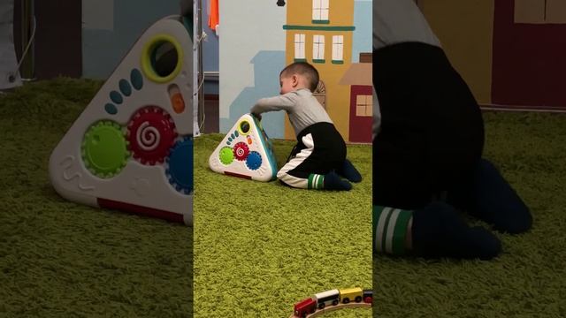 Это что за чудо домик? Кто там спрятался внутри? #игрушка #конструктор смотреть онлайн