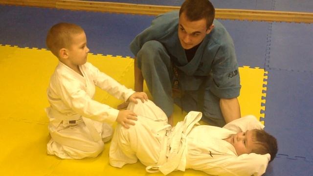 Тренировка малышей. ОФП. смотреть онлайн