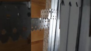 Угловое соединение металлического каркаса под гипсокартон.